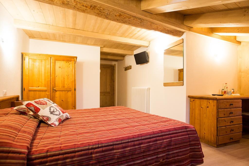 Hotel Restaurant La Barme Cogne Exterior foto